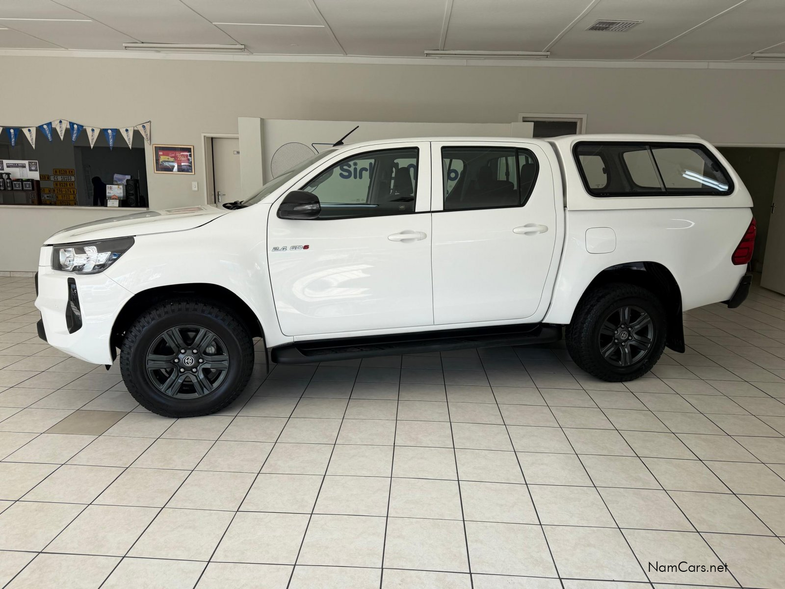 2025 Toyota Hilux photo 4