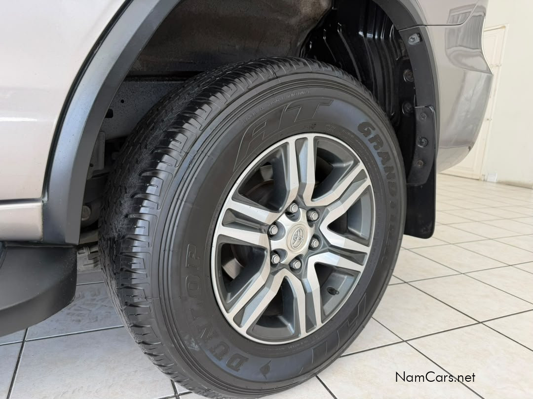 2016 Toyota Fortuner photo 11