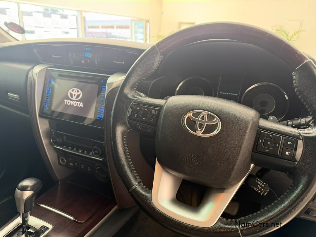 2016 Toyota Fortuner photo 12