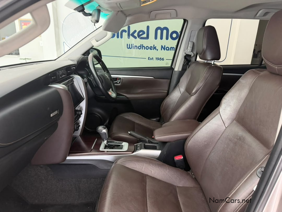 2016 Toyota Fortuner photo 16