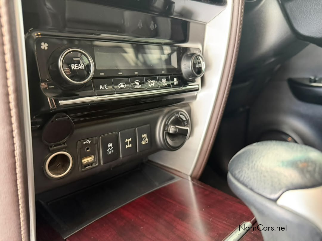 2016 Toyota Fortuner photo 17