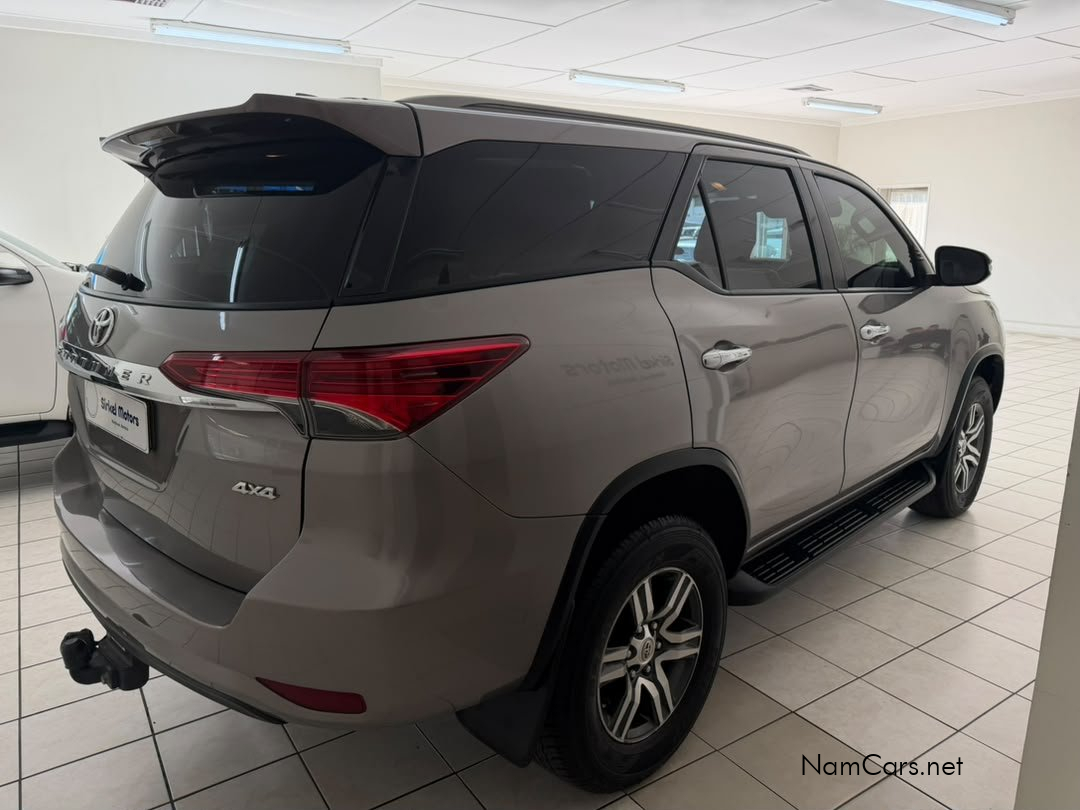 2016 Toyota Fortuner photo 7