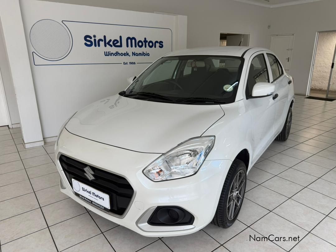 2023 Suzuki Swift photo 1