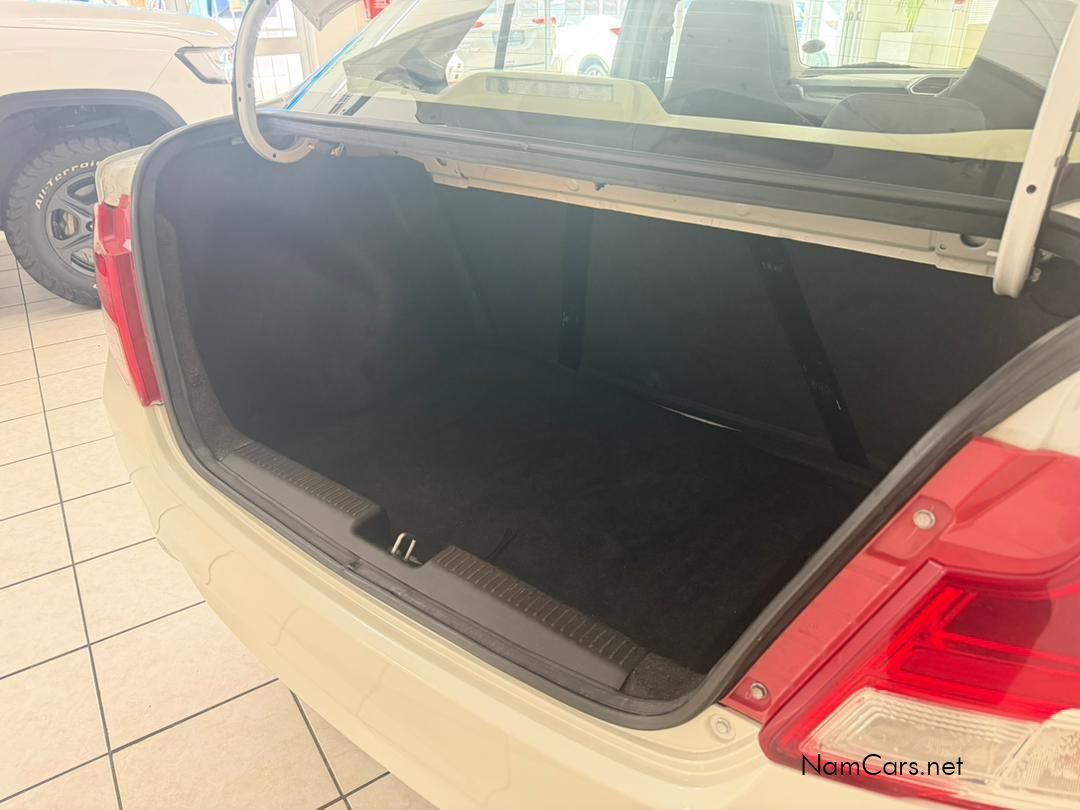 2023 Suzuki Swift photo 13