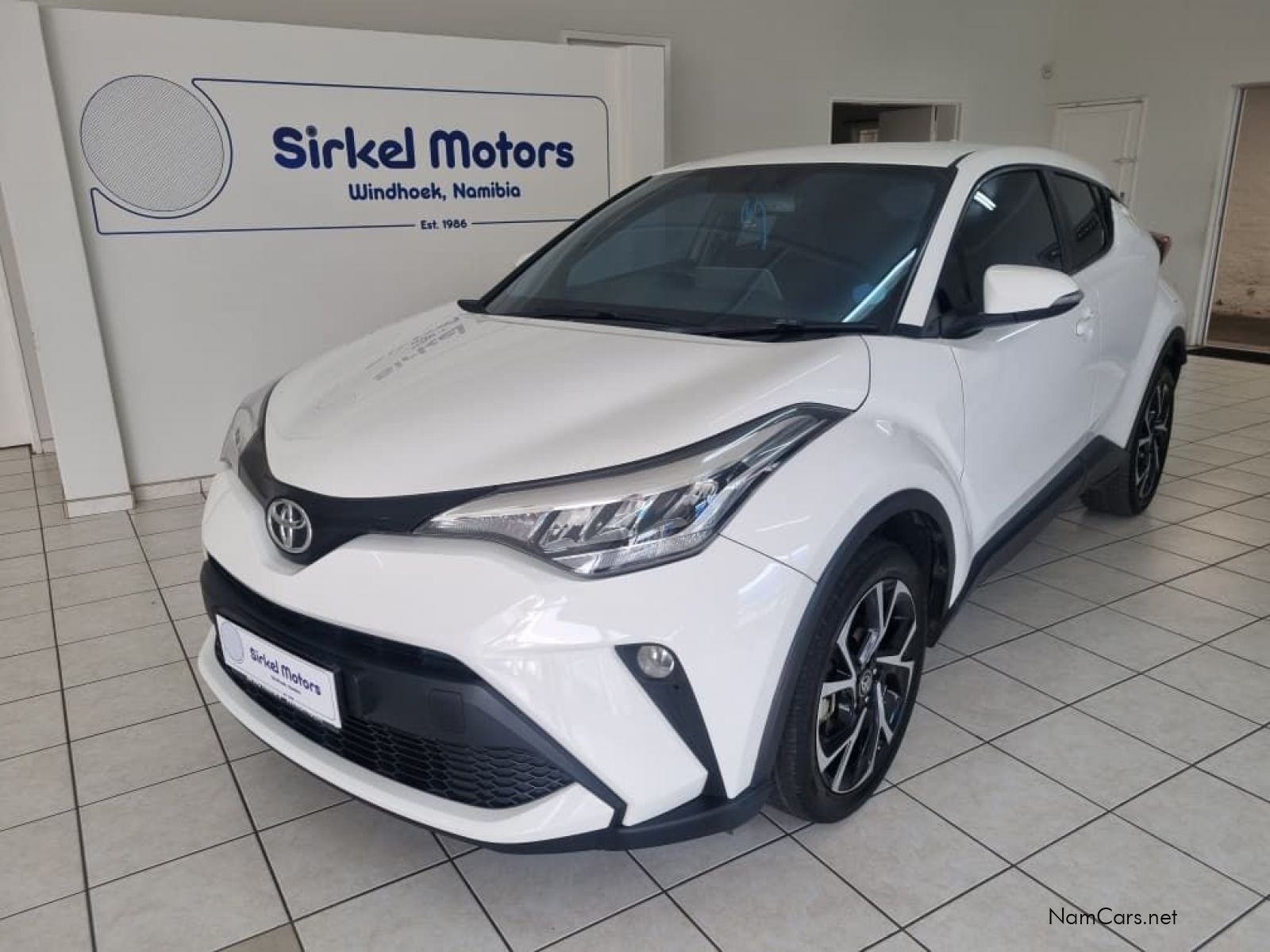 2020 Toyota C-HR photo 1