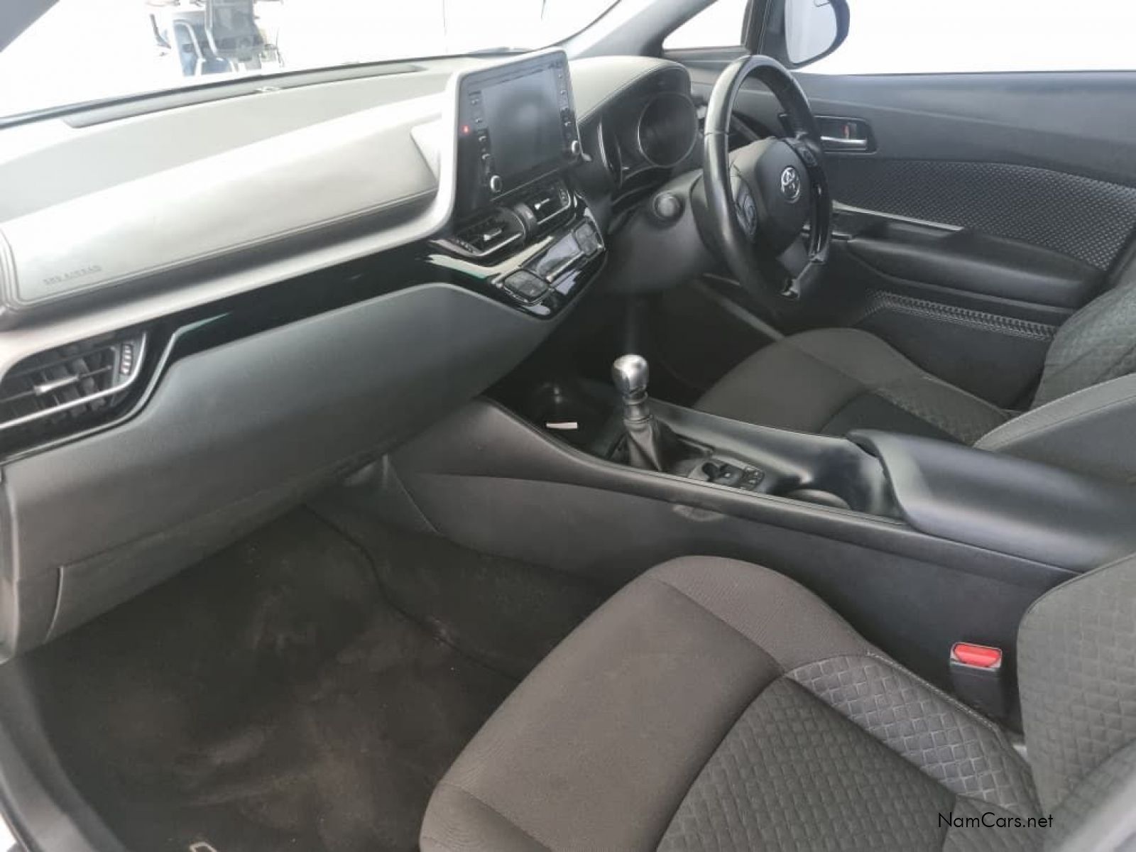2020 Toyota C-HR photo 12