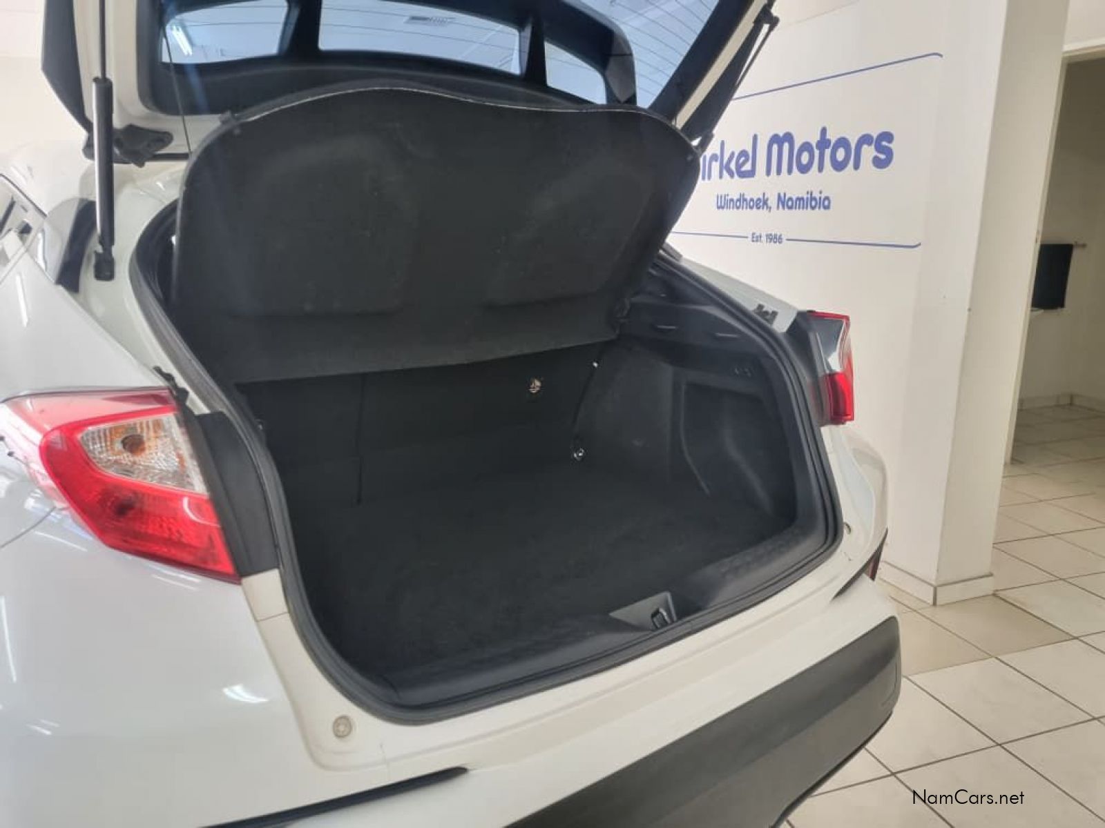 2020 Toyota C-HR photo 15