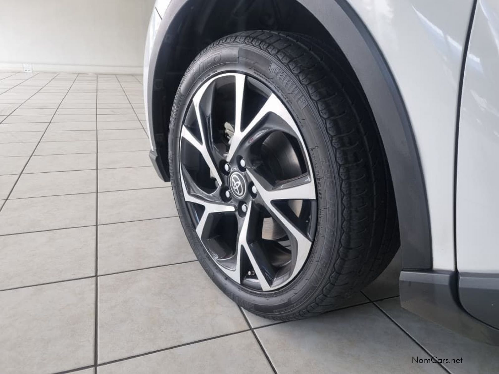 2020 Toyota C-HR photo 16