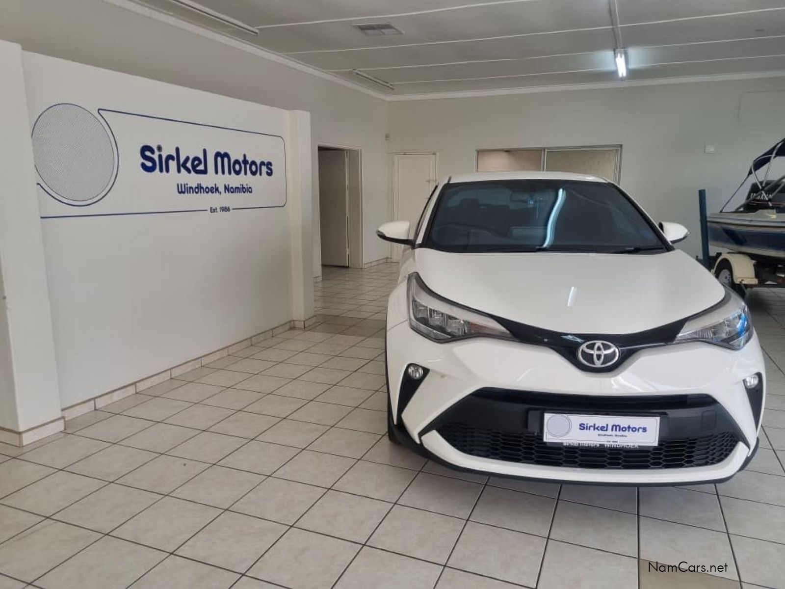 2020 Toyota C-HR photo 3