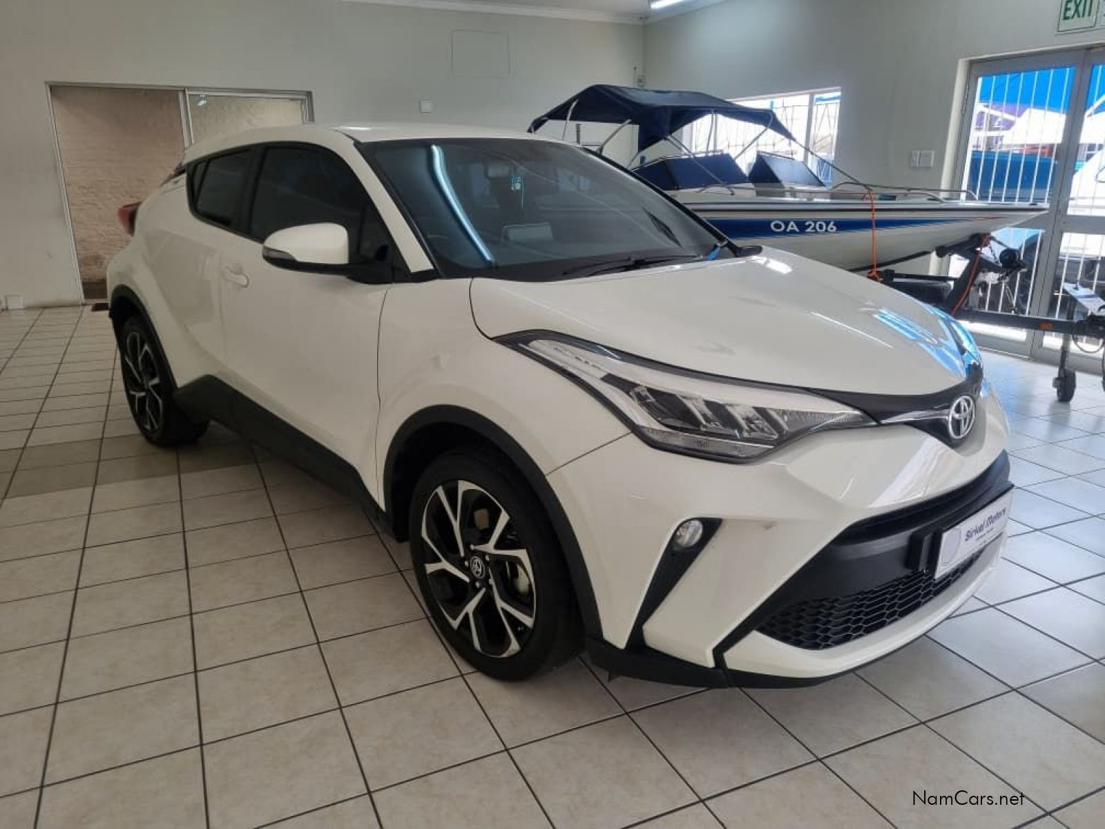 2020 Toyota C-HR photo 4