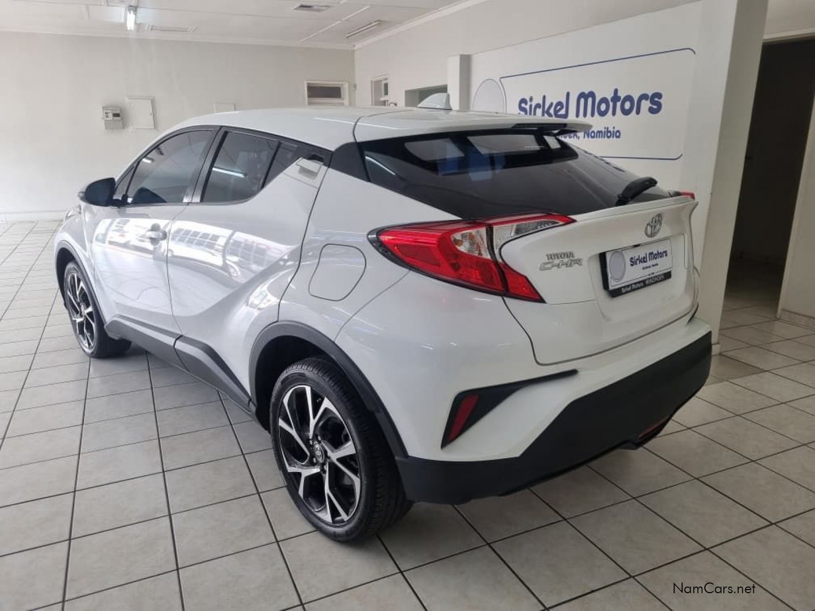 2020 Toyota C-HR photo 5