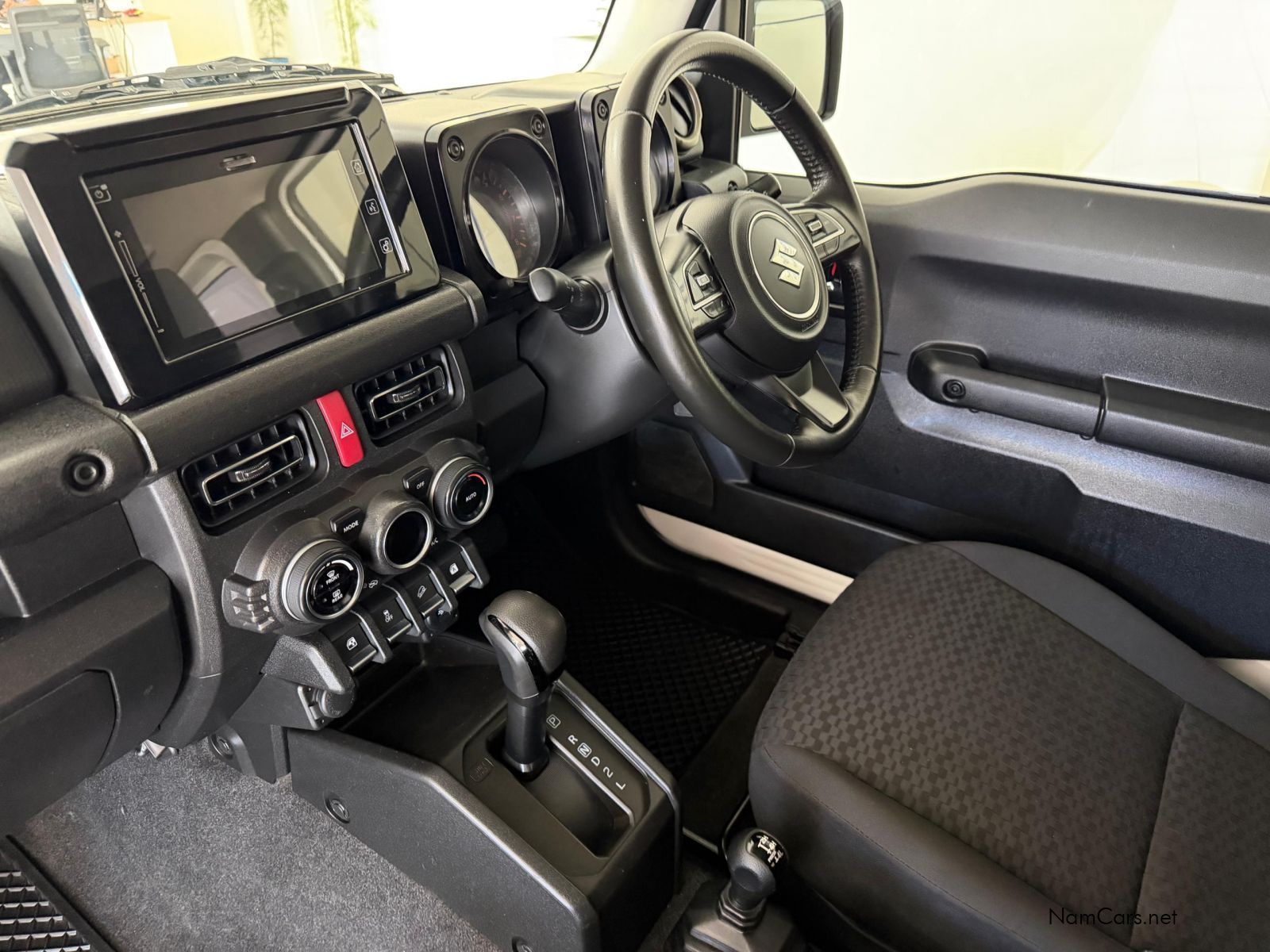 2022 Suzuki Jimny photo 10