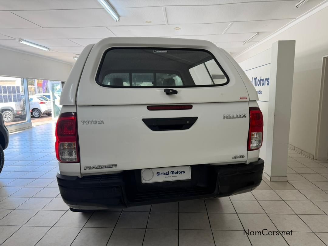 2025 Toyota Hilux photo 10