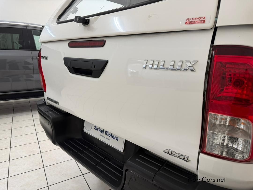 2025 Toyota Hilux photo 11