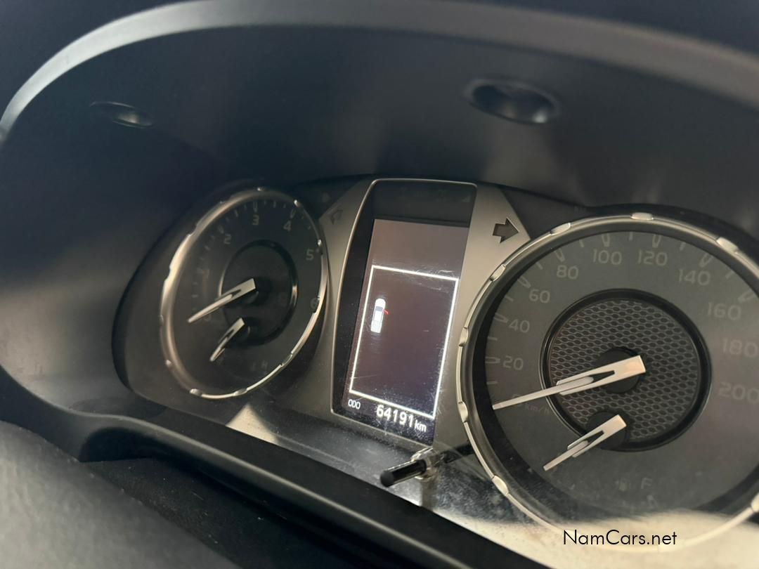 2025 Toyota Hilux photo 14