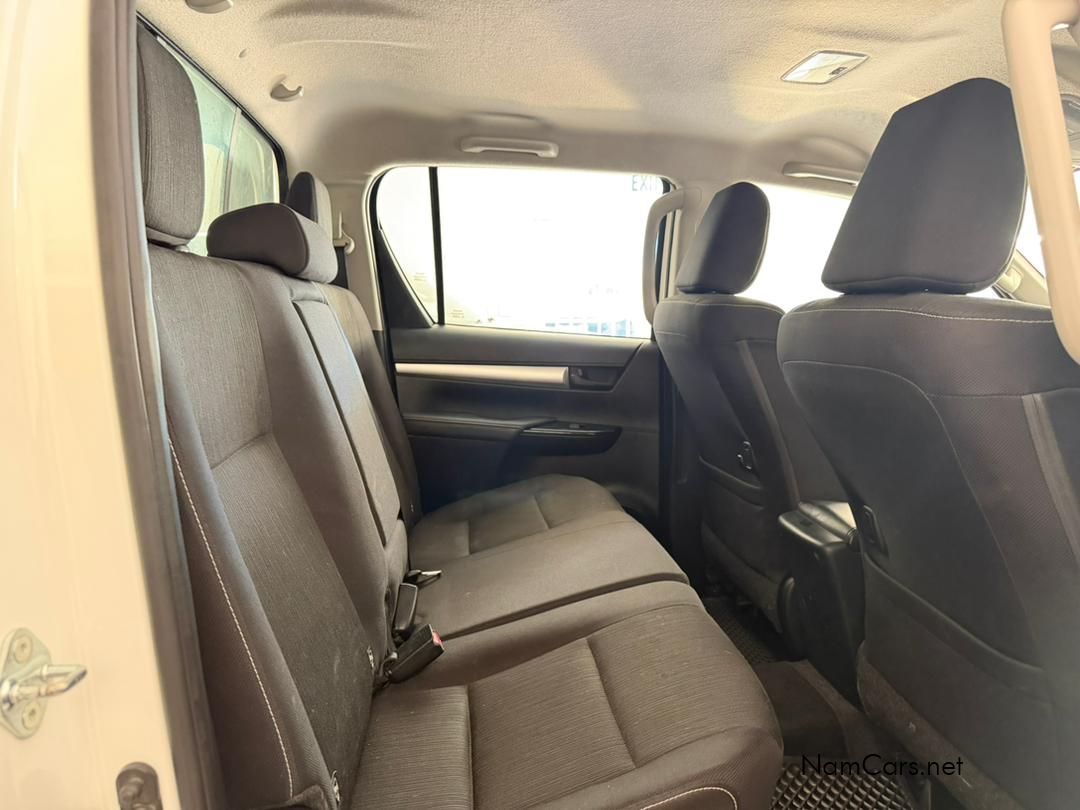 2025 Toyota Hilux photo 18