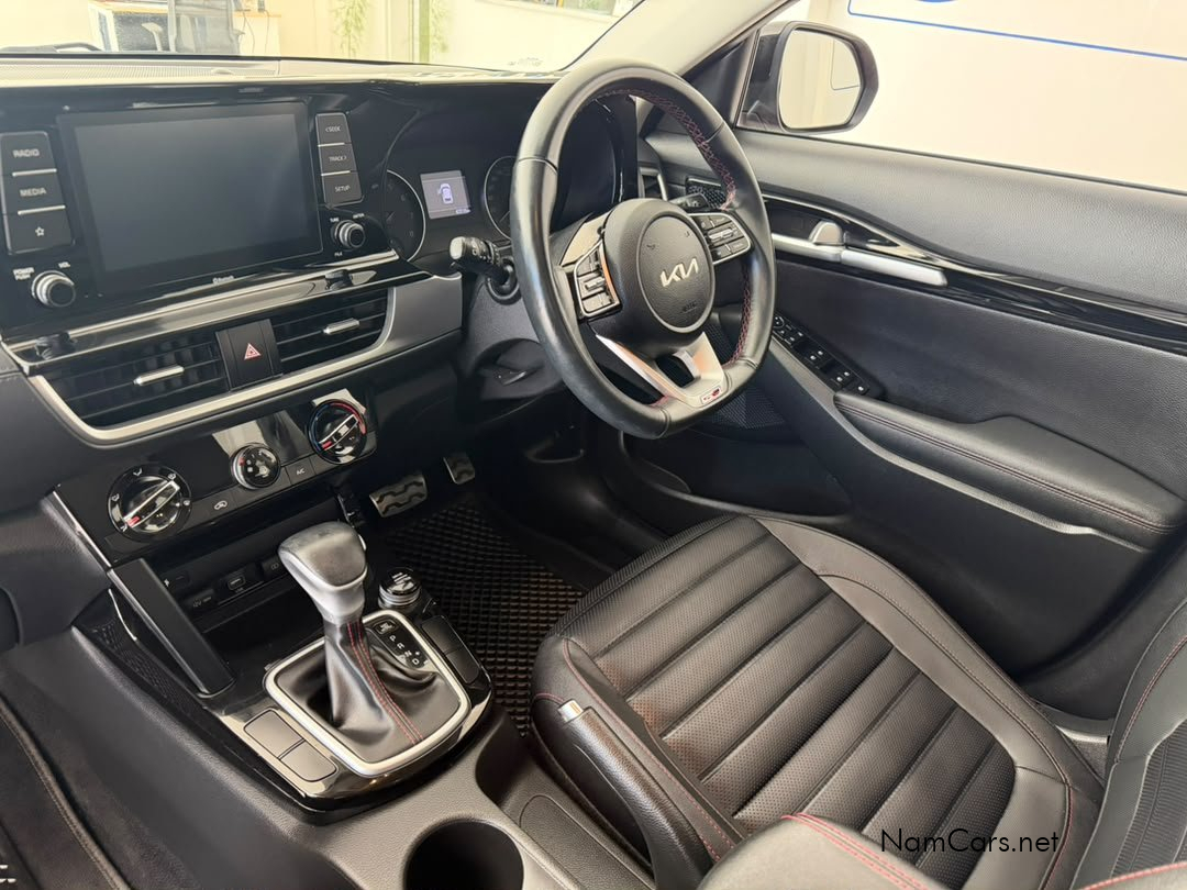 2022 Kia Seltos photo 12