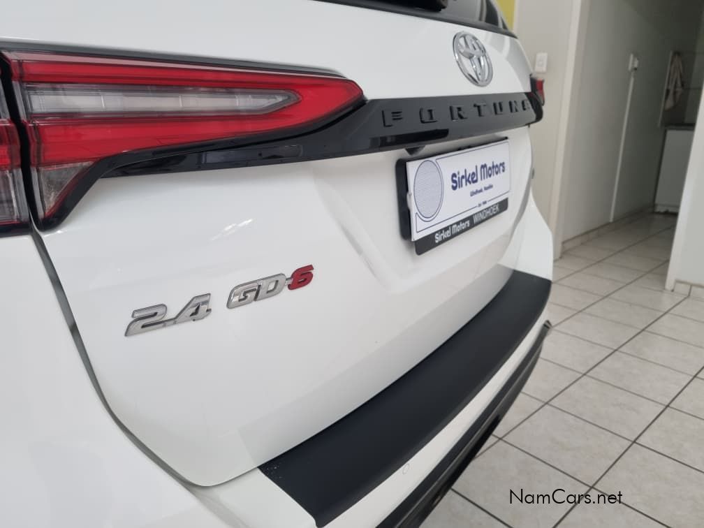 2025 Toyota Fortuner photo 7