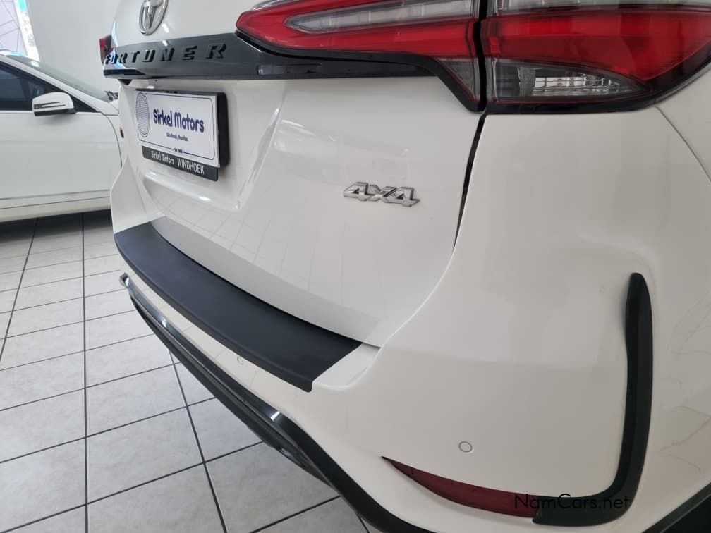 2025 Toyota Fortuner photo 8