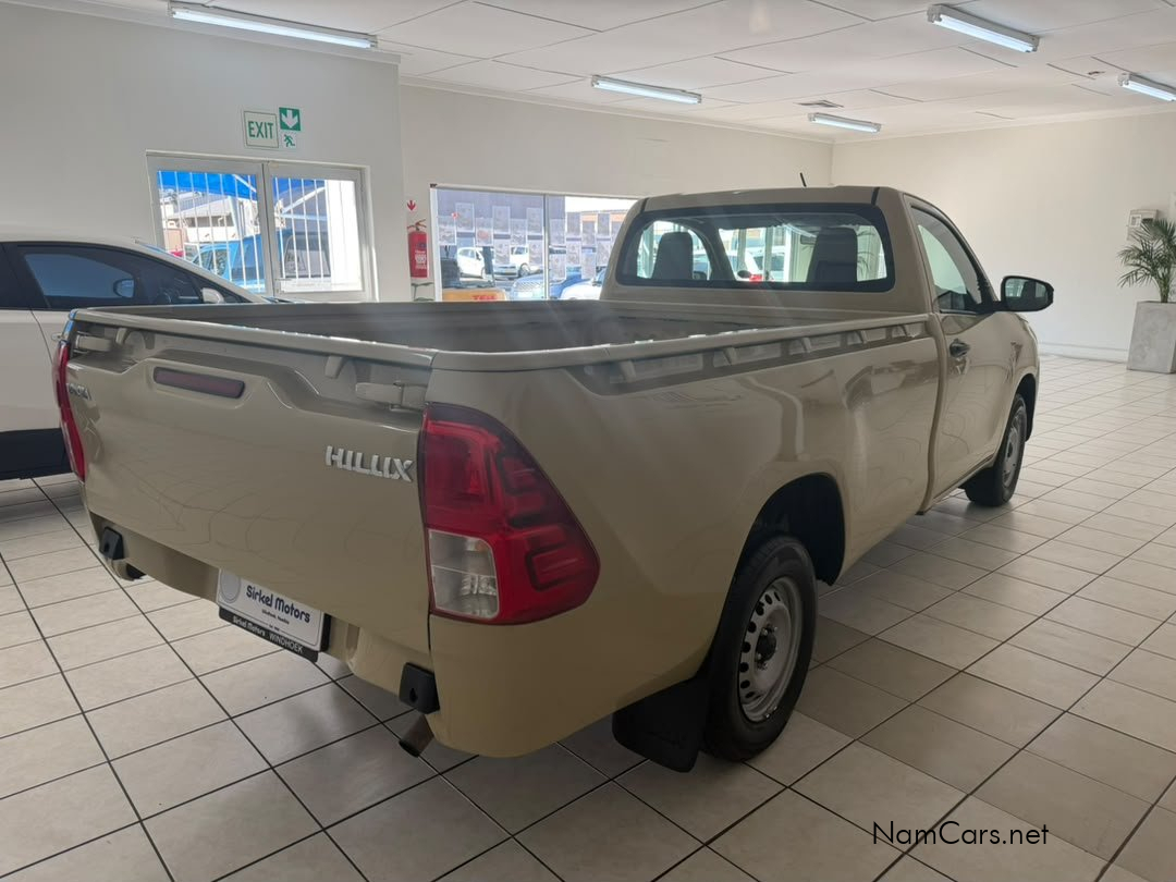 2024 Toyota Hilux photo 11