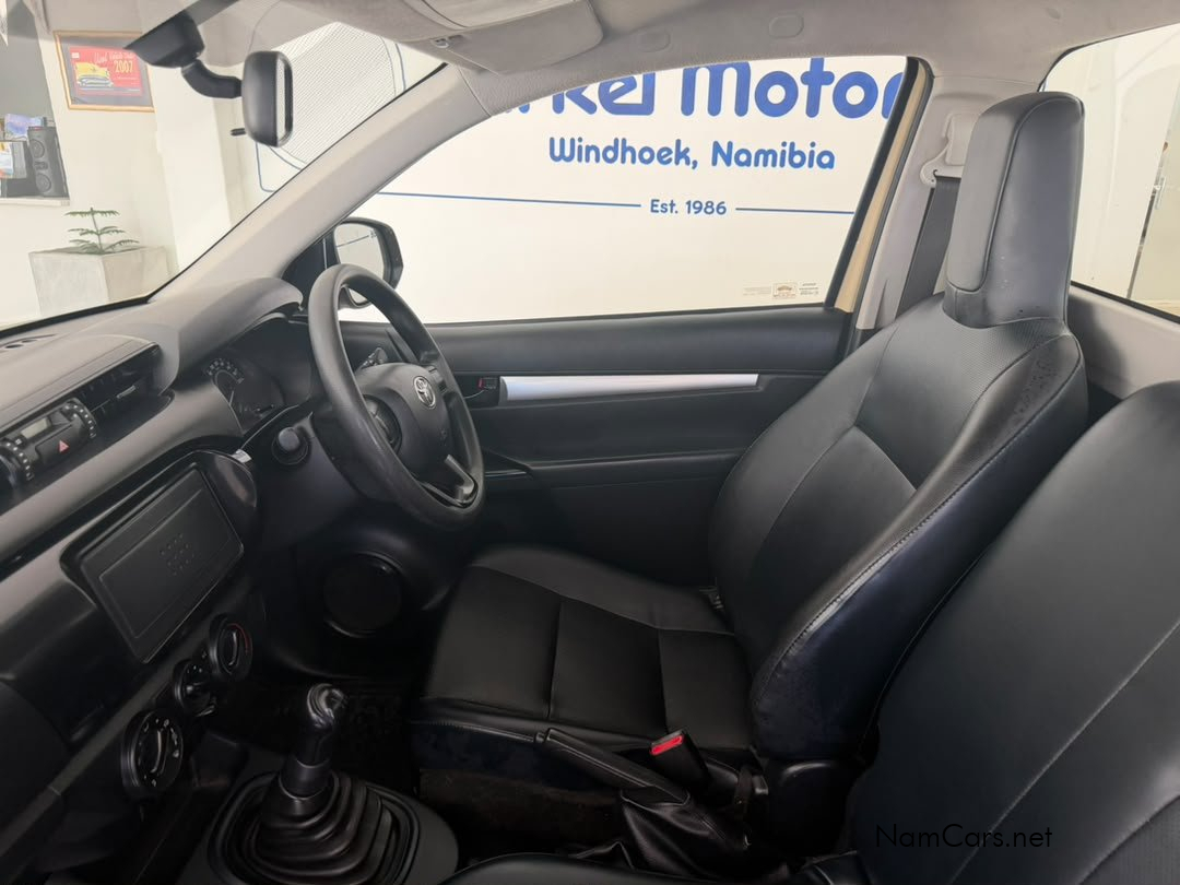 2024 Toyota Hilux photo 18