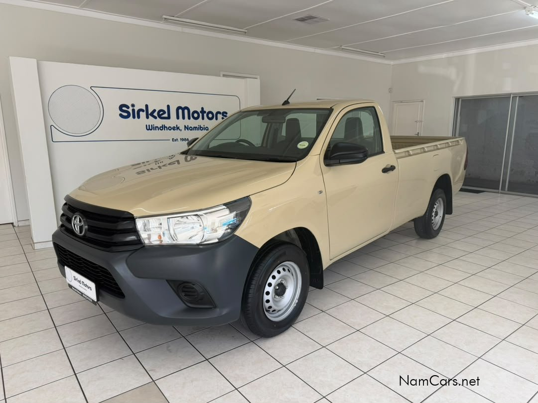 2024 Toyota Hilux photo 2