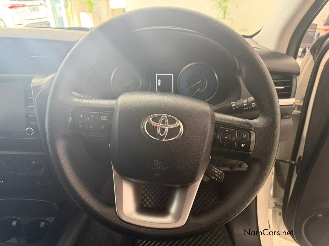2025 Toyota Fortuner photo 10