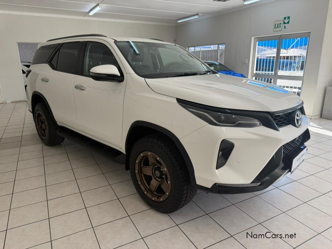 2025 Toyota Fortuner photo 4