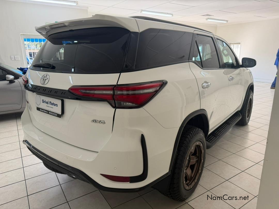 2025 Toyota Fortuner photo 5