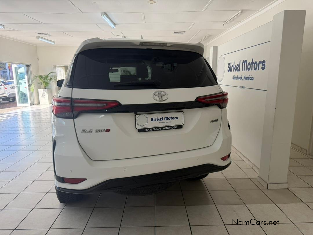 2025 Toyota Fortuner photo 8