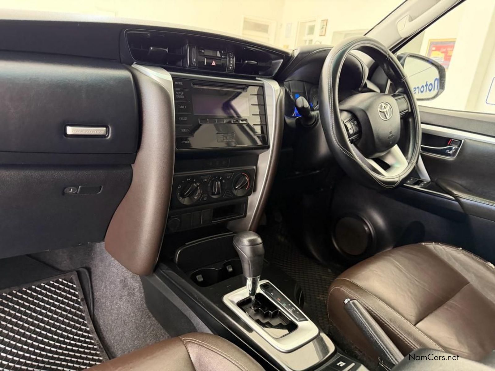 2018 Toyota Fortuner photo 12