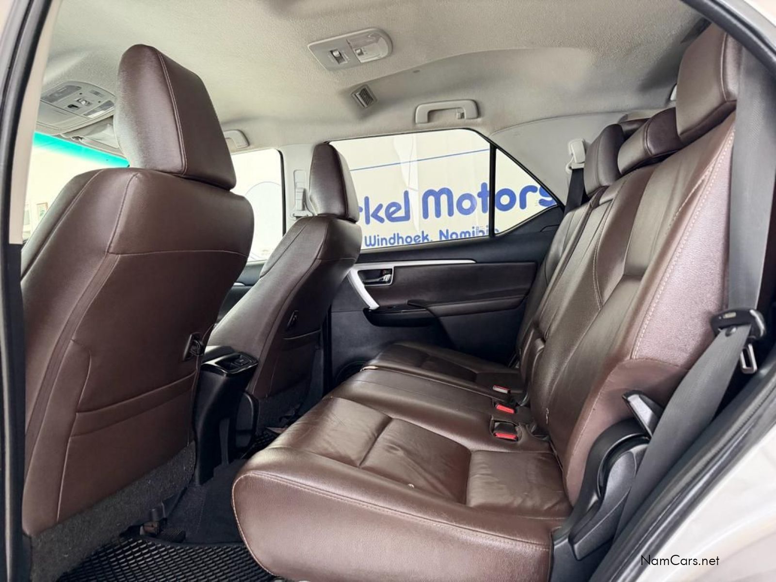 2018 Toyota Fortuner photo 16
