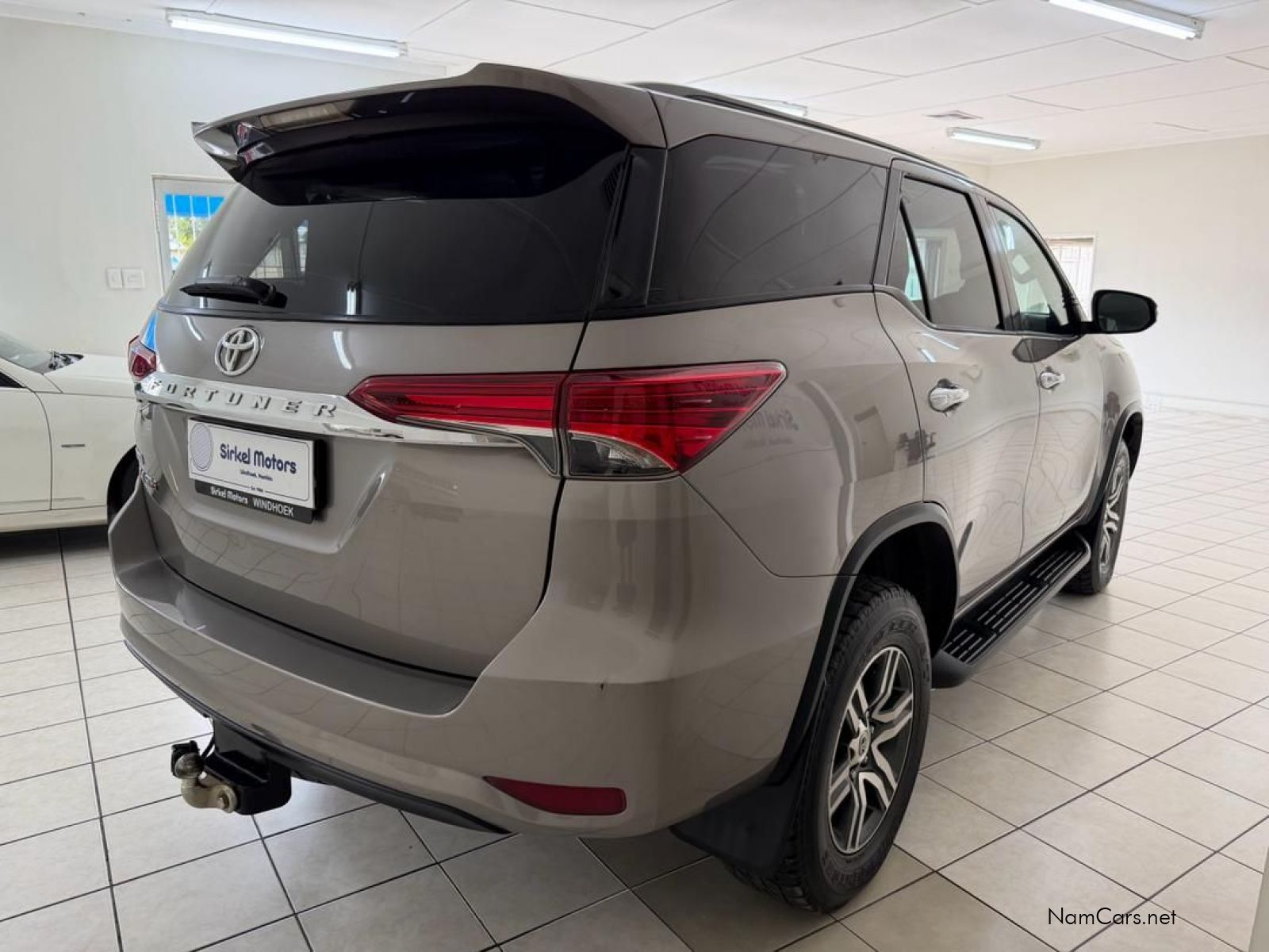 2018 Toyota Fortuner photo 7
