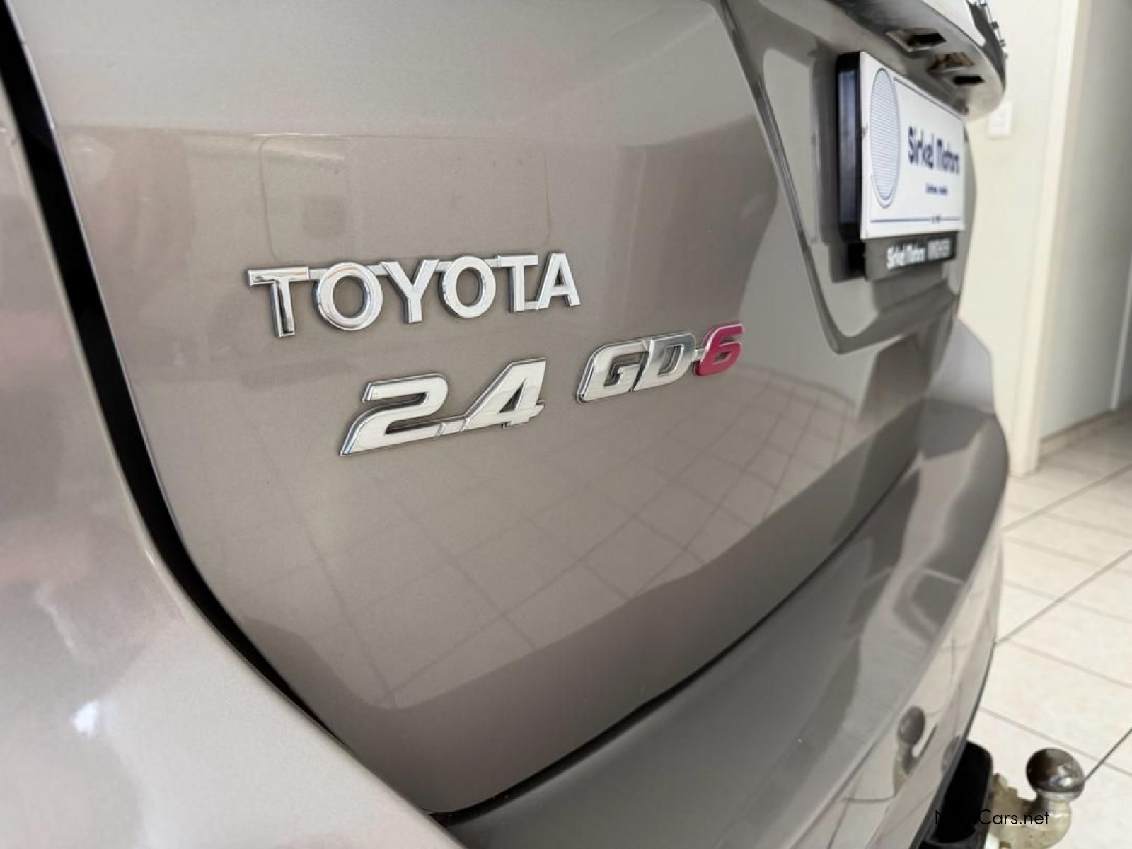 2018 Toyota Fortuner photo 8