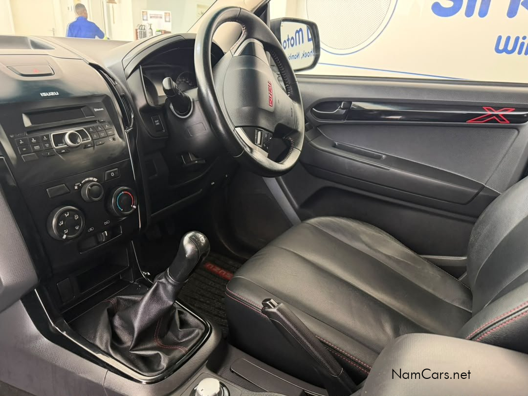 2019 Isuzu D-MAX photo 14