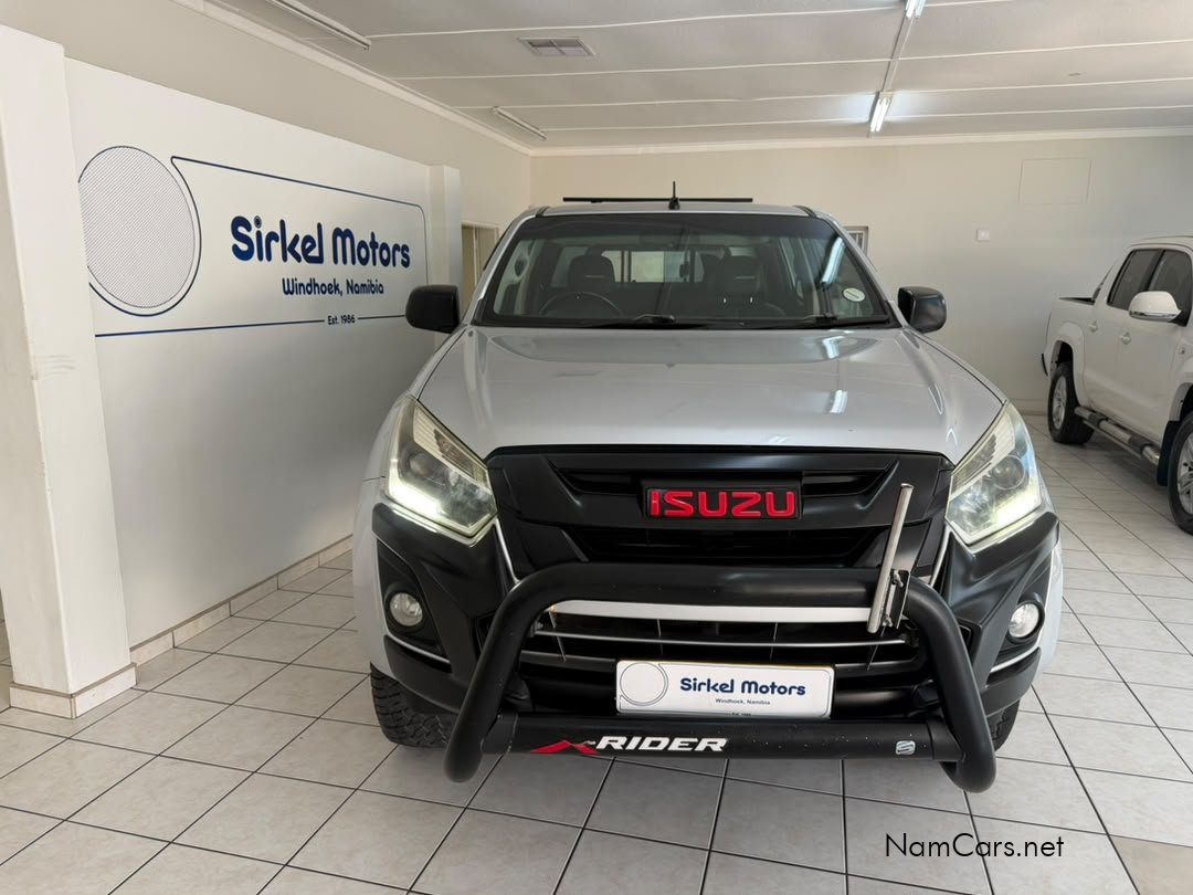 2019 Isuzu D-MAX photo 2
