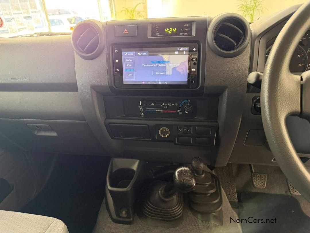 2021 Toyota Land Cruiser photo 18