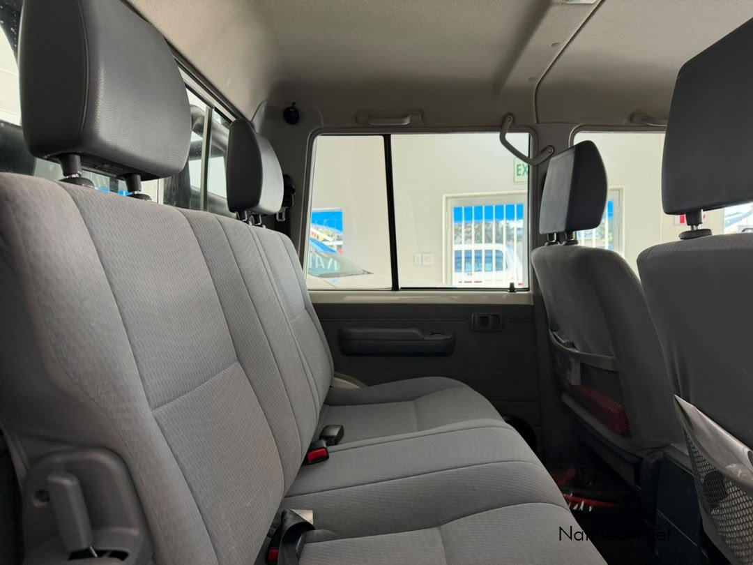 2021 Toyota Land Cruiser photo 21
