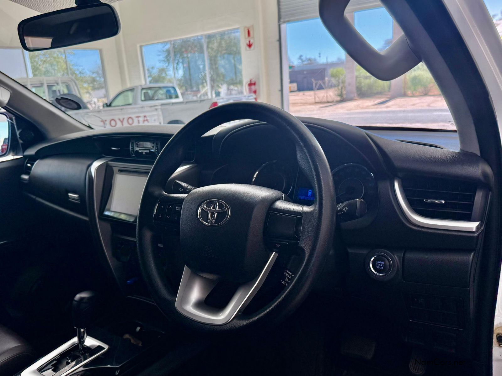 2019 Toyota Fortuner photo 4