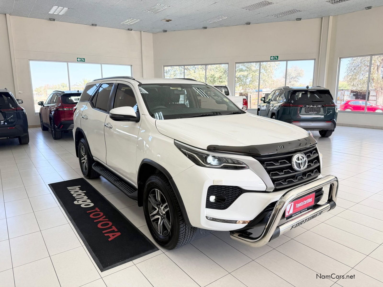 2020 Toyota Fortuner photo 1