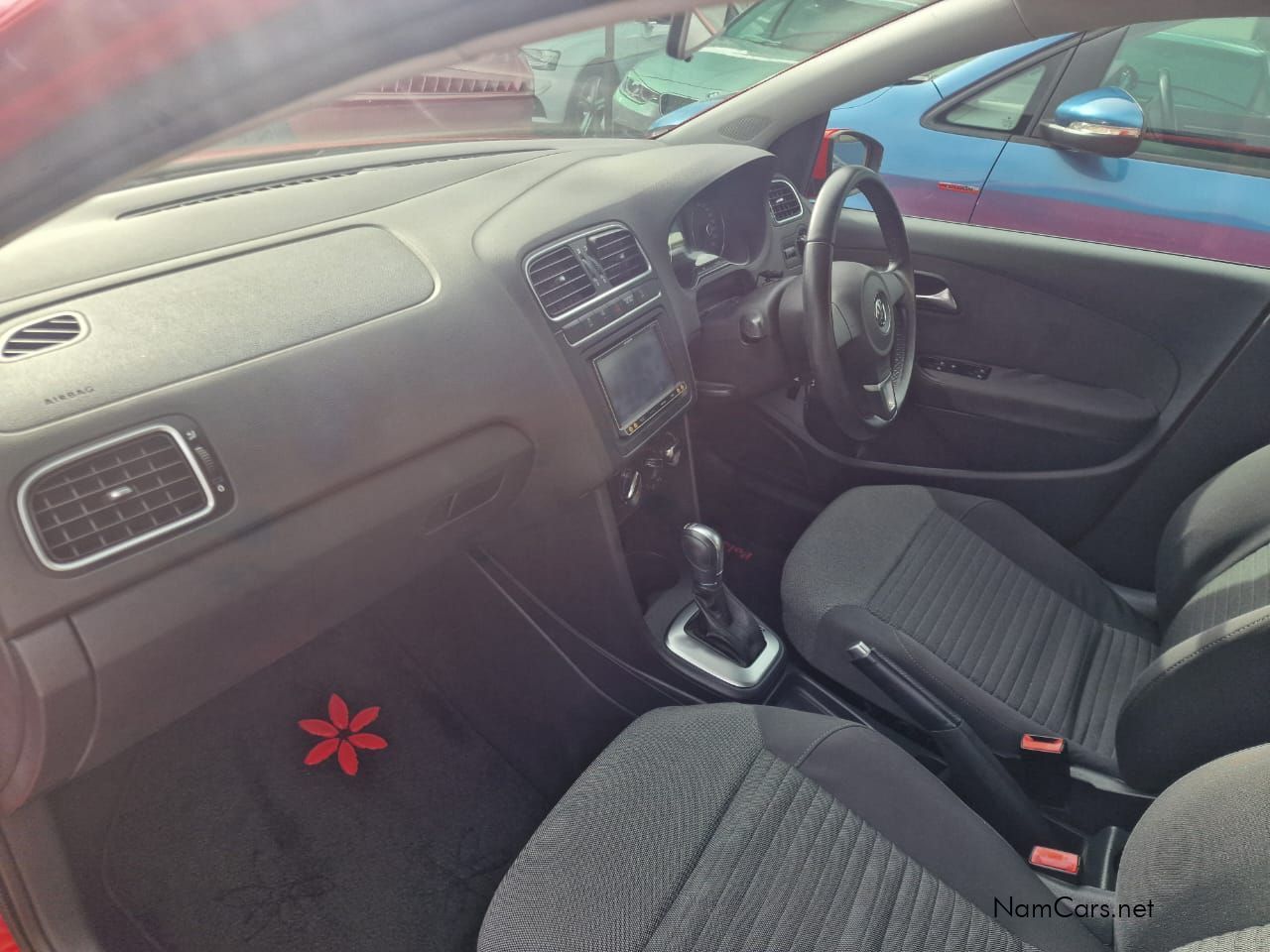 2014 Volkswagen Polo photo 3