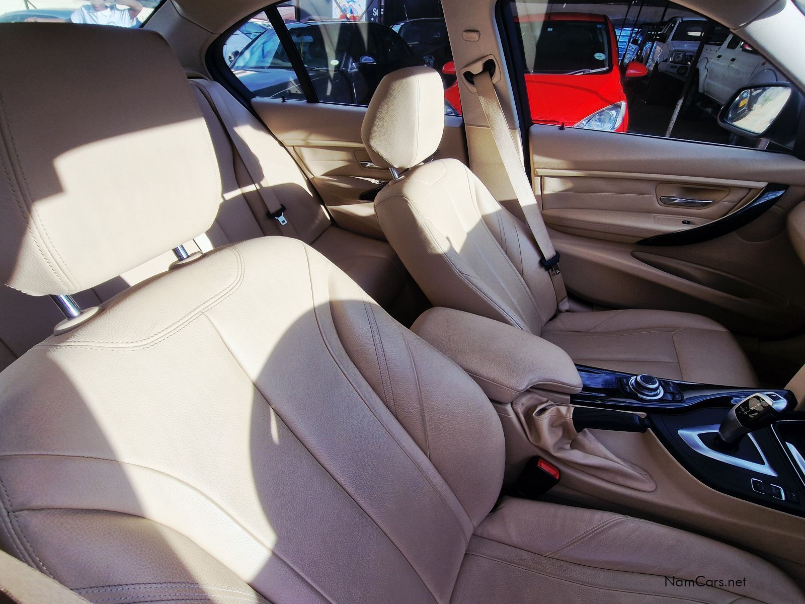 2013 BMW 3 Series photo 3