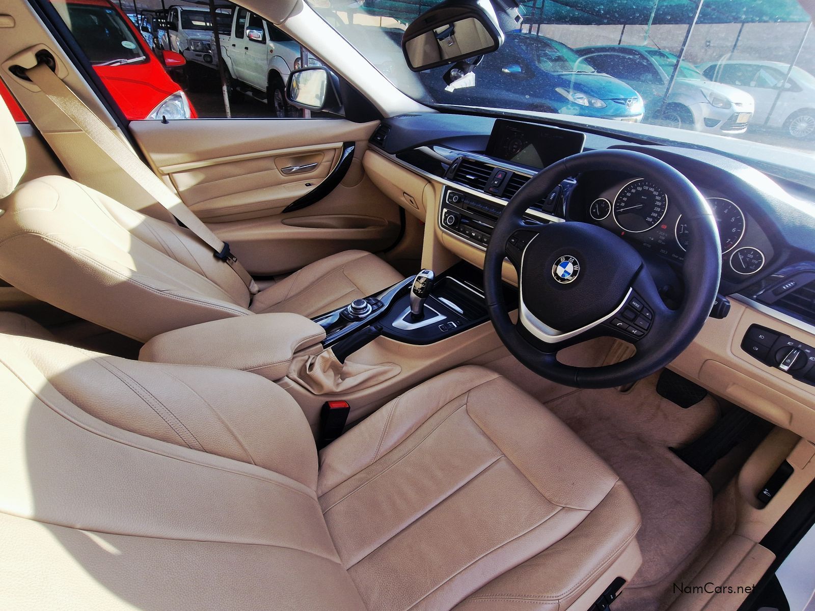2013 BMW 3 Series photo 4