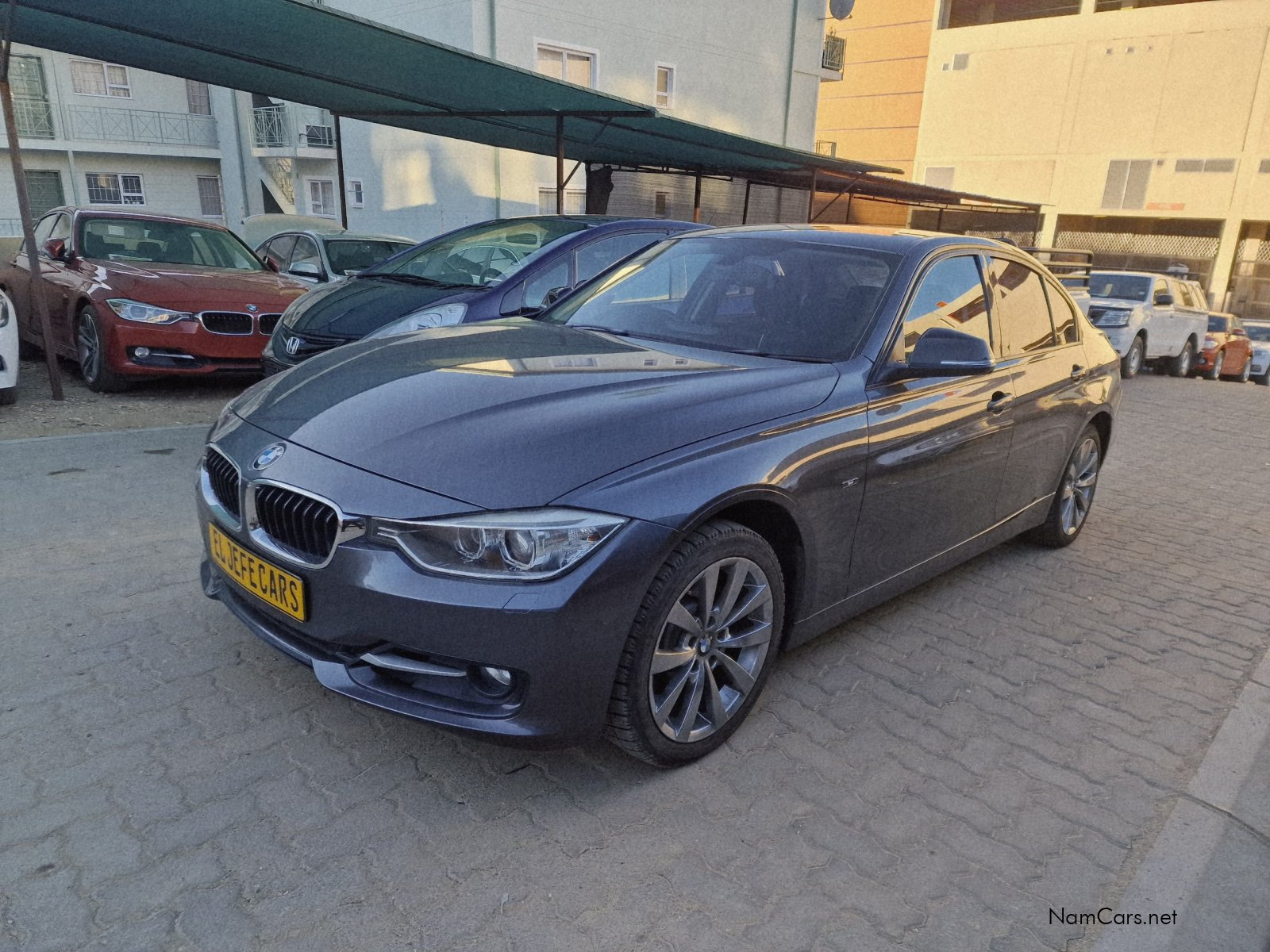 2013 BMW 3 Series photo 1