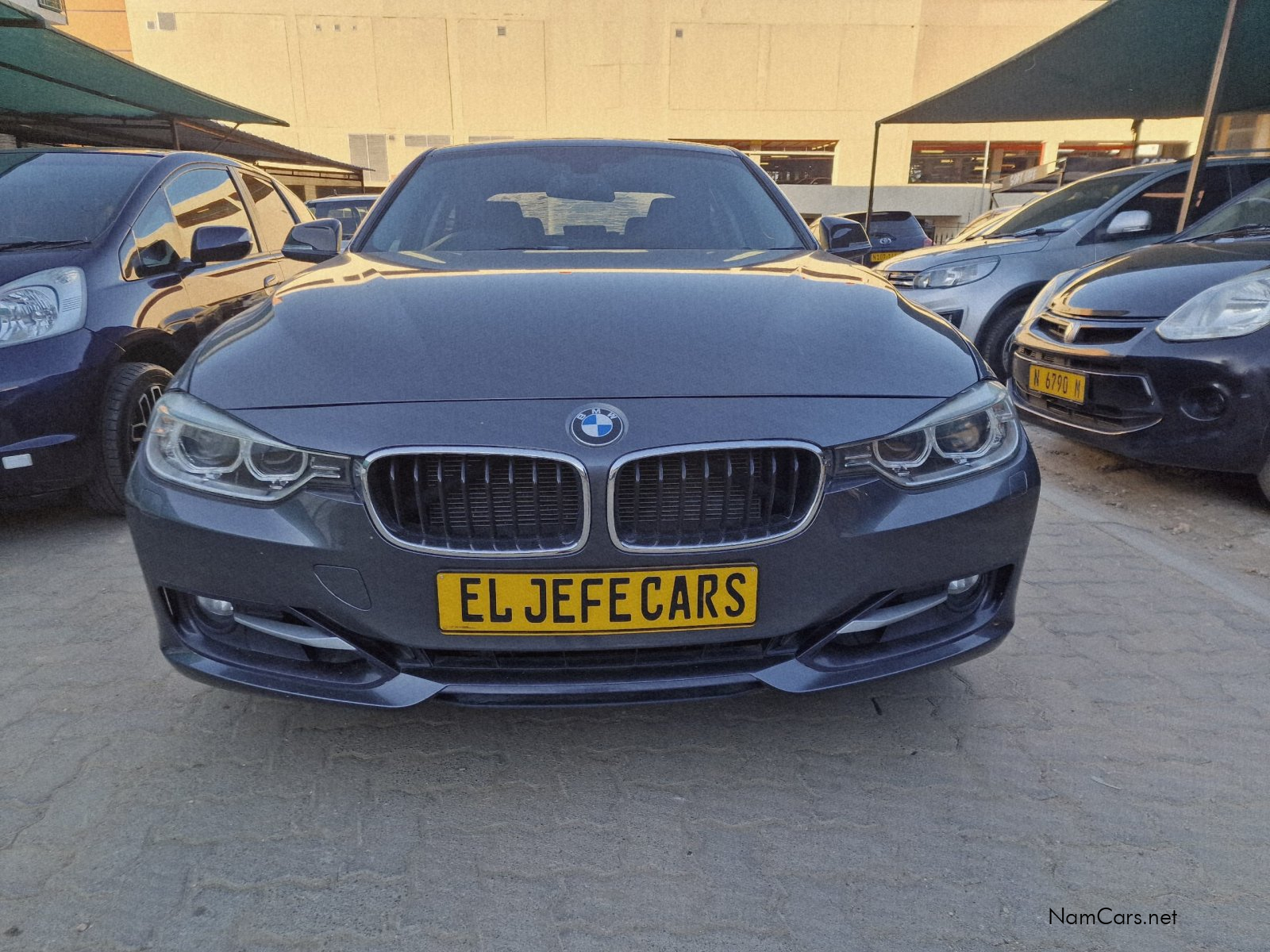 2013 BMW 3 Series photo 3