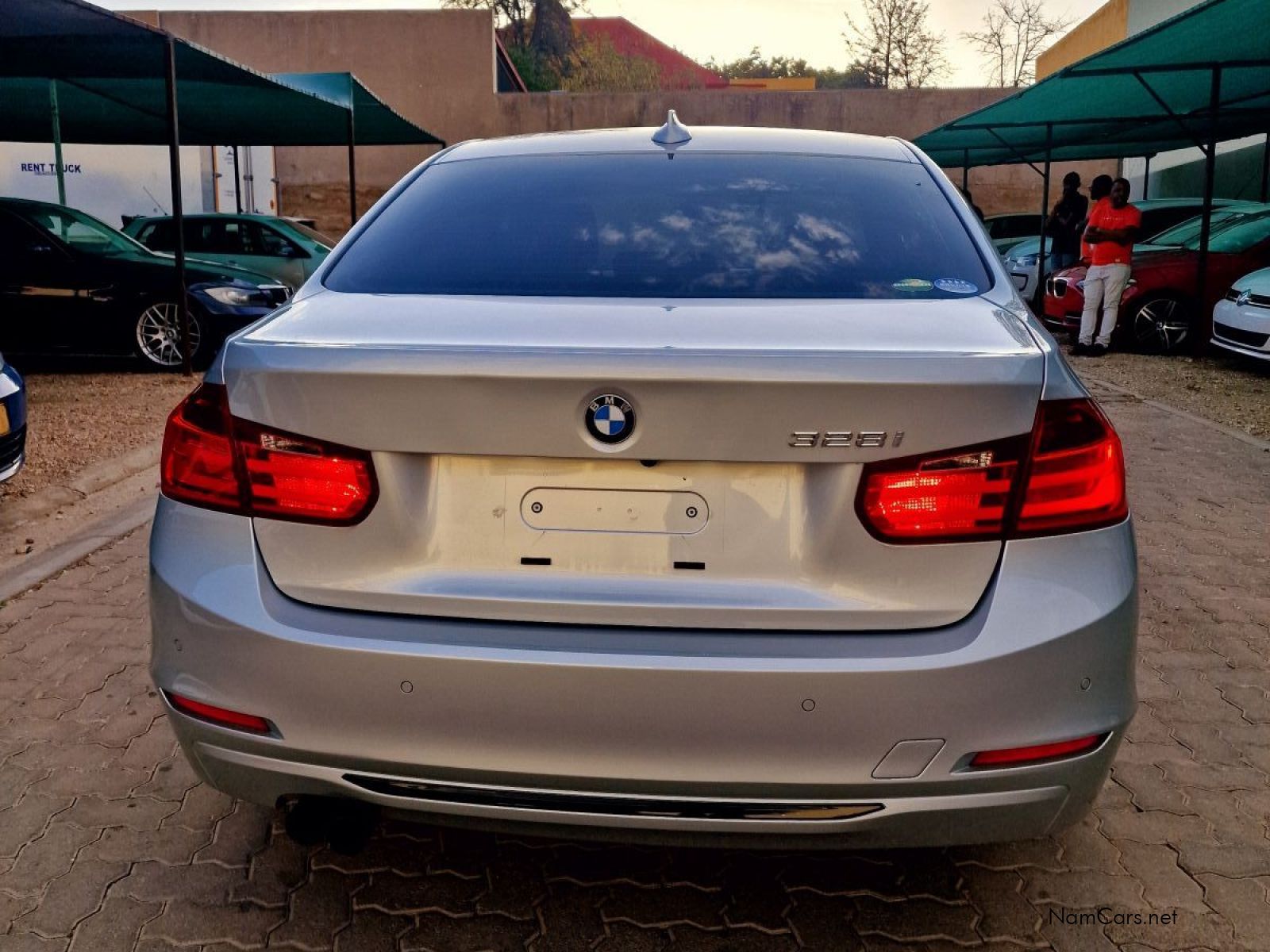 2013 BMW 3 Series photo 3
