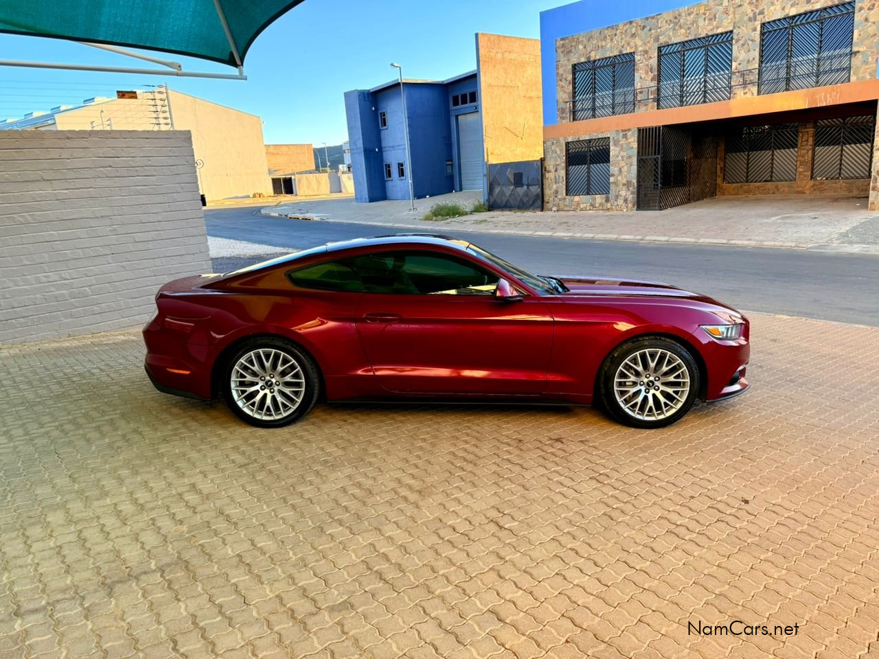 2016 Ford Mustang photo 2