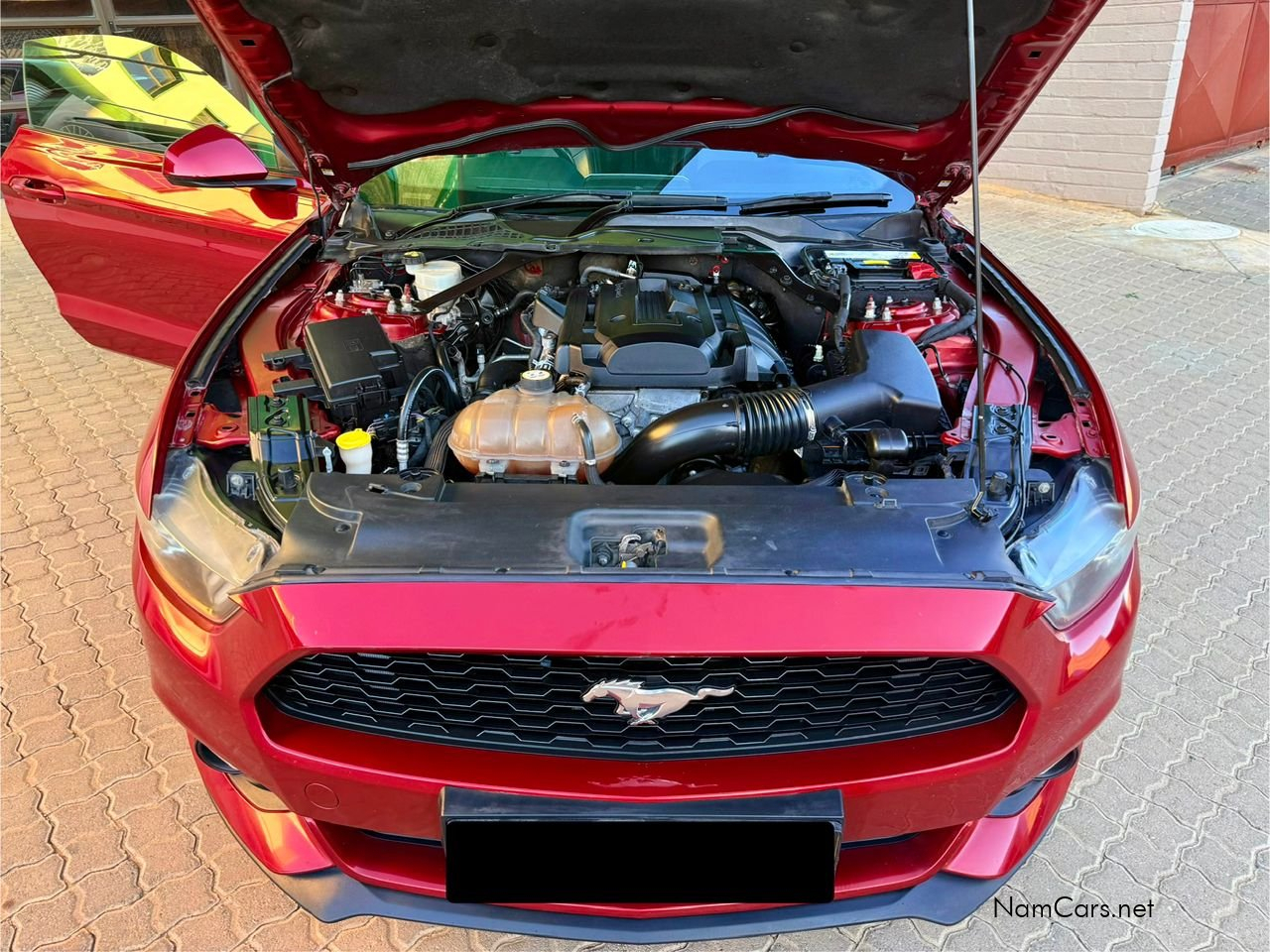 2016 Ford Mustang photo 9