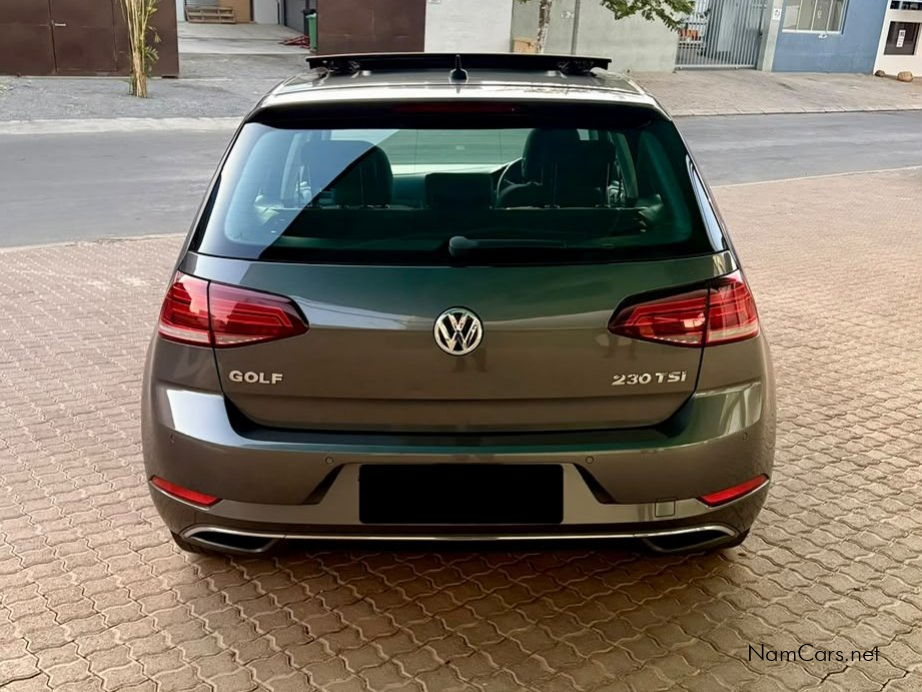 2018 Volkswagen Golf photo 3