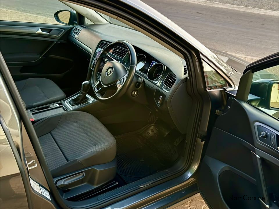 2018 Volkswagen Golf photo 5